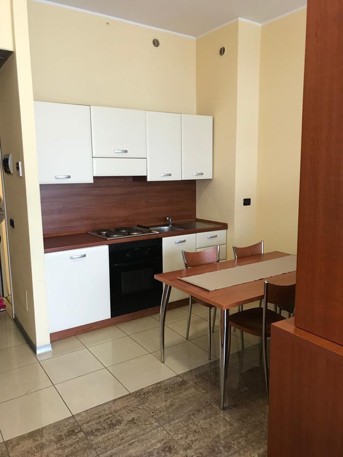 Residence Fermi Casarile Bagian luar foto